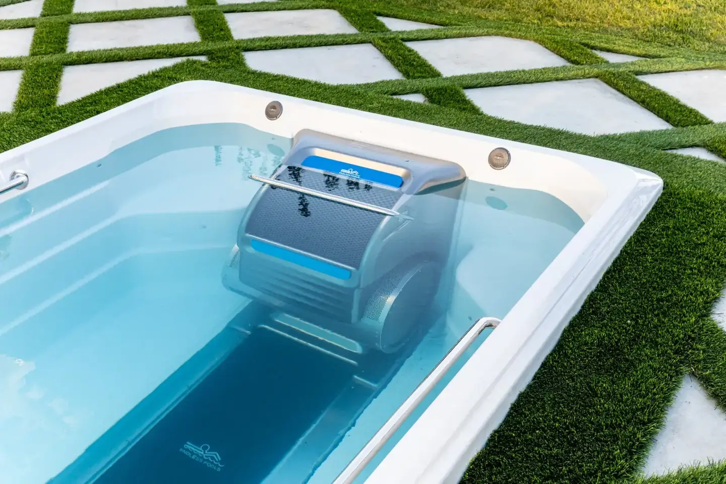 Hydrodrive motström i ett Endless Pools E2000 swimspa